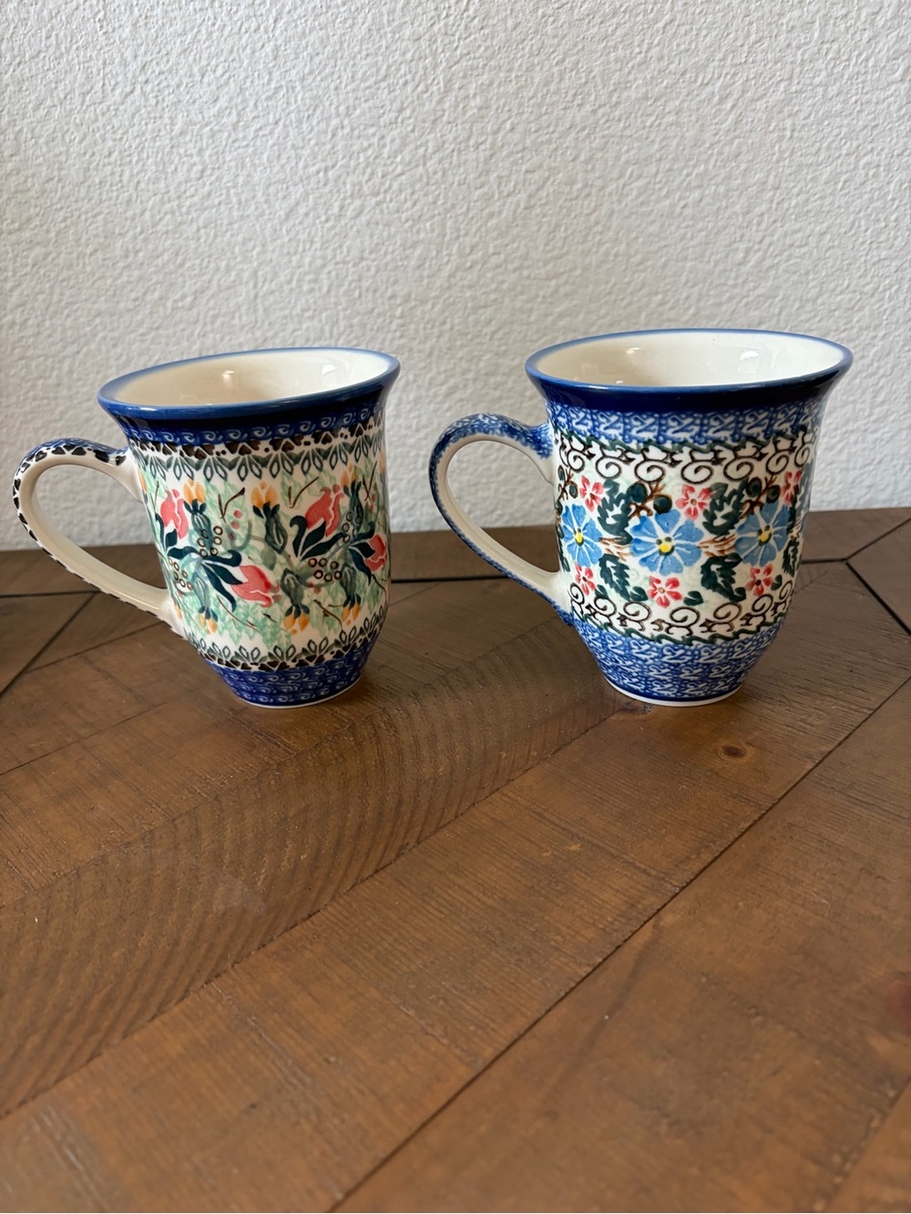 2 Bistro mugs Polish Pottery Ynikat Boleslawiec Poland 16oz